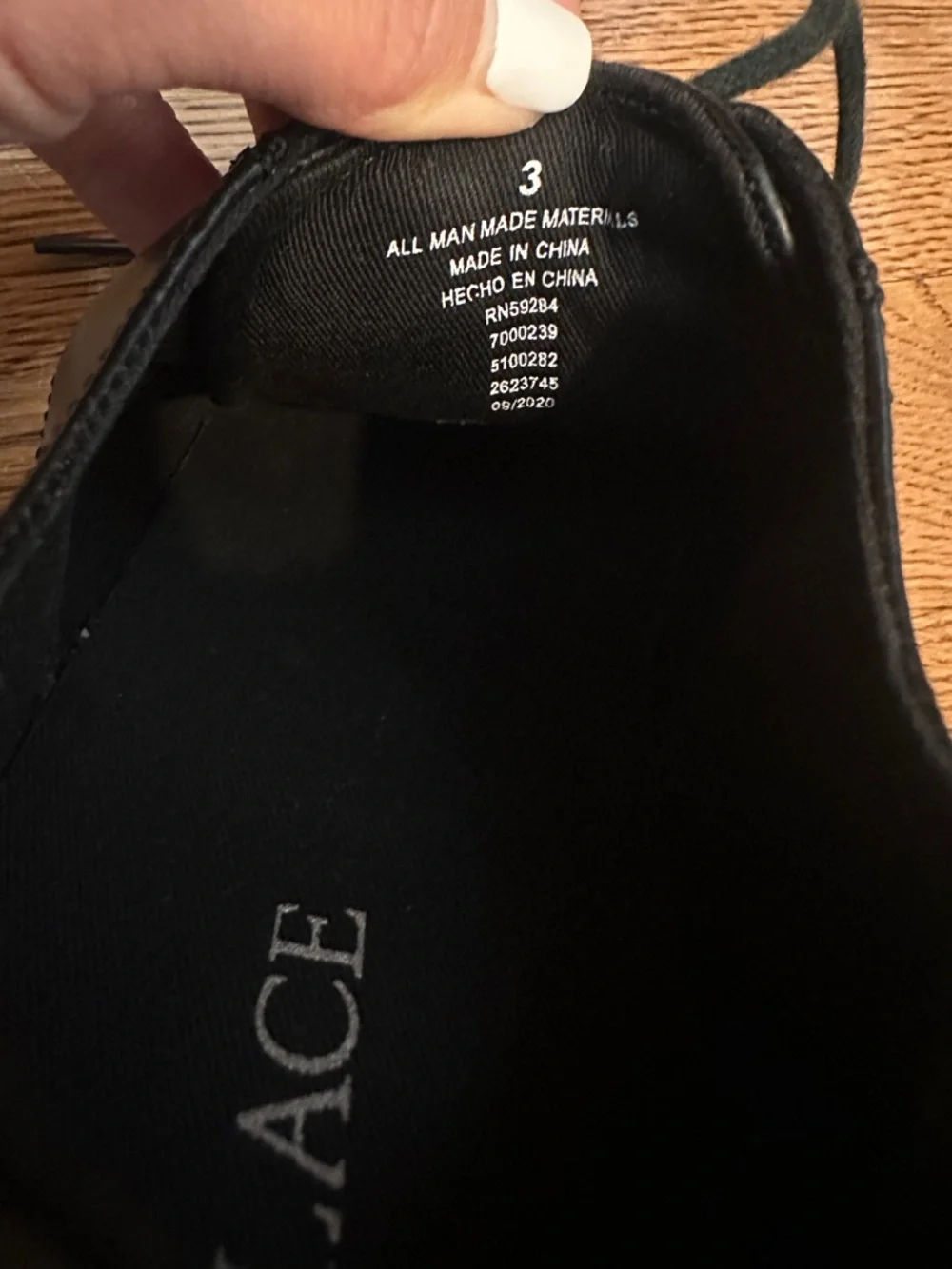 The Children’s Place Kids Black Dress Shoes w/ Shoelaces Size 3 Graduation/Party